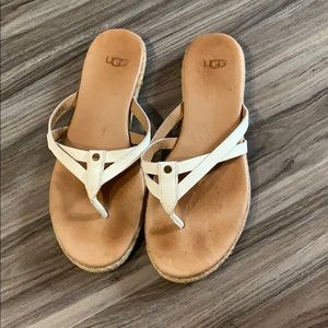 UGG flip flop sandals 👡
